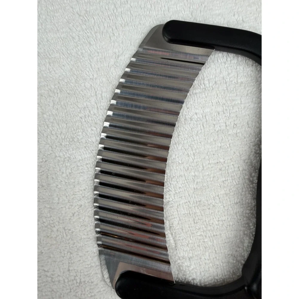 Pampered Chef Crinkle Cutter Stainless Steel Wavy Blade Vegetable Slicer 1089